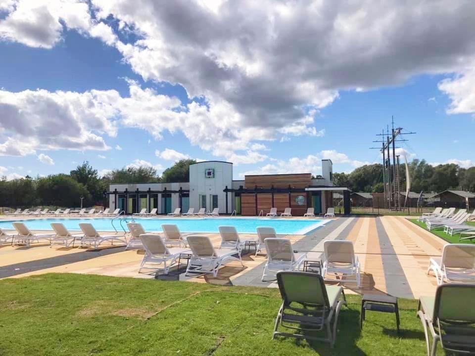 Relaxing Holiday Home With Hot Tub At Tattershall Lakes ภายนอก รูปภาพ