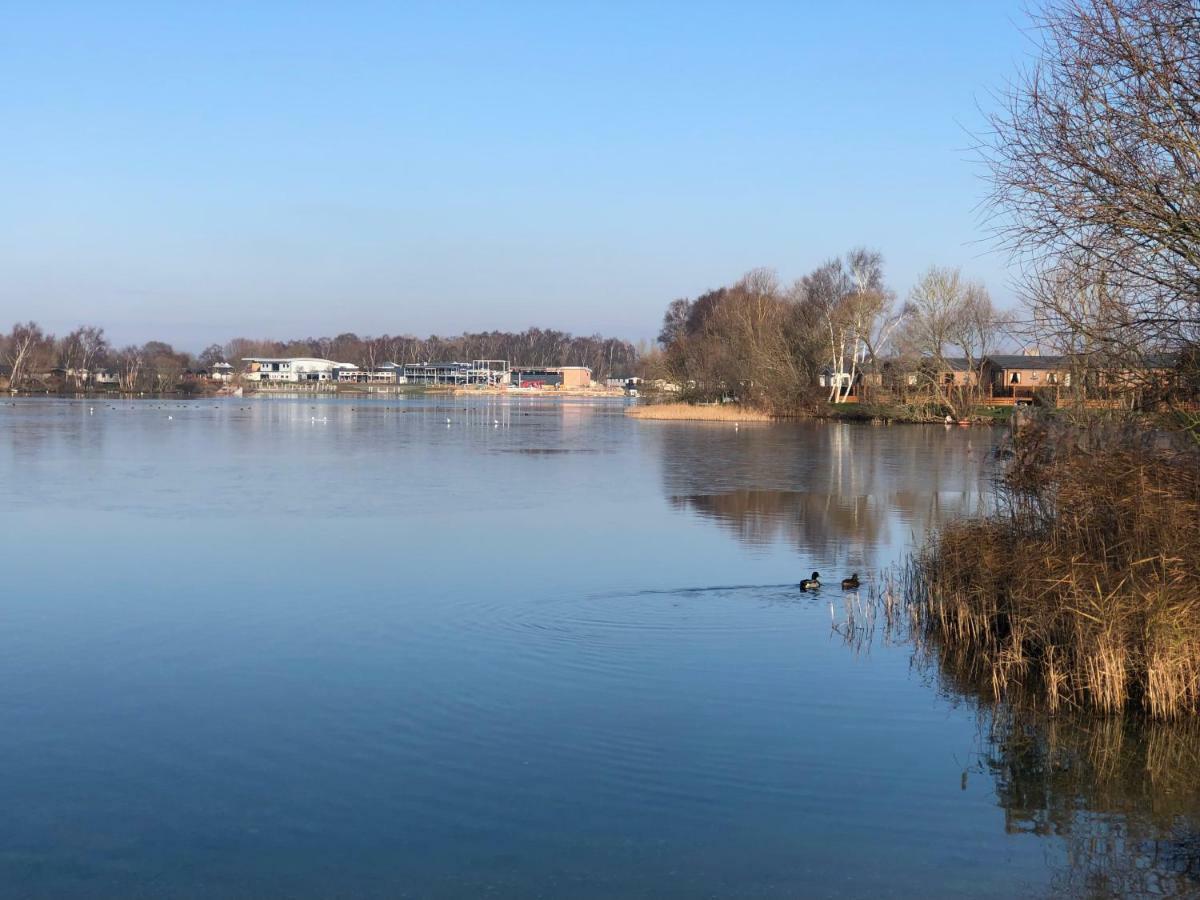 Relaxing Holiday Home With Hot Tub At Tattershall Lakes ภายนอก รูปภาพ