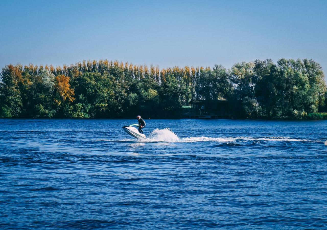 Relaxing Holiday Home With Hot Tub At Tattershall Lakes ภายนอก รูปภาพ