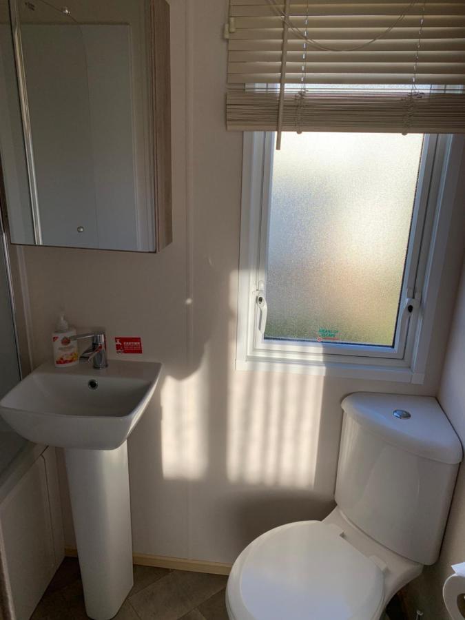 Relaxing Holiday Home With Hot Tub At Tattershall Lakes ภายนอก รูปภาพ